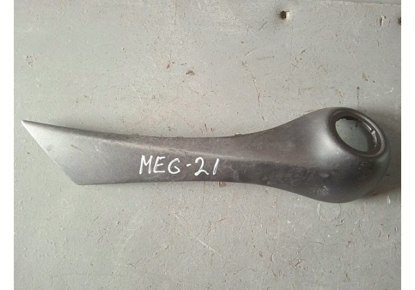 Накладка ручки дверки передньої лівої внутрішньої Renault Scenic II, Megane II, 8200297158